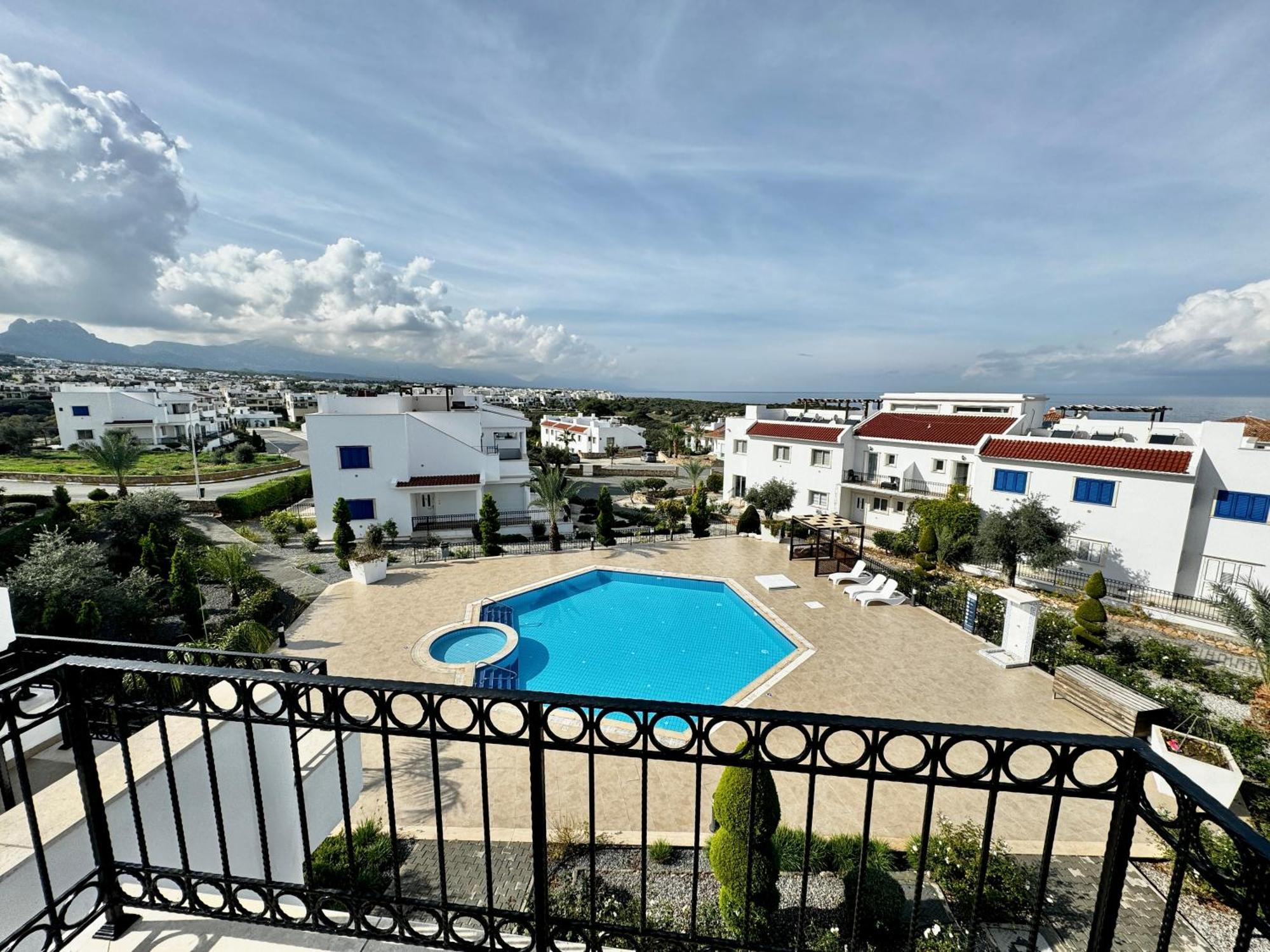 Carrington Holidays Kyrenia  Exterior foto