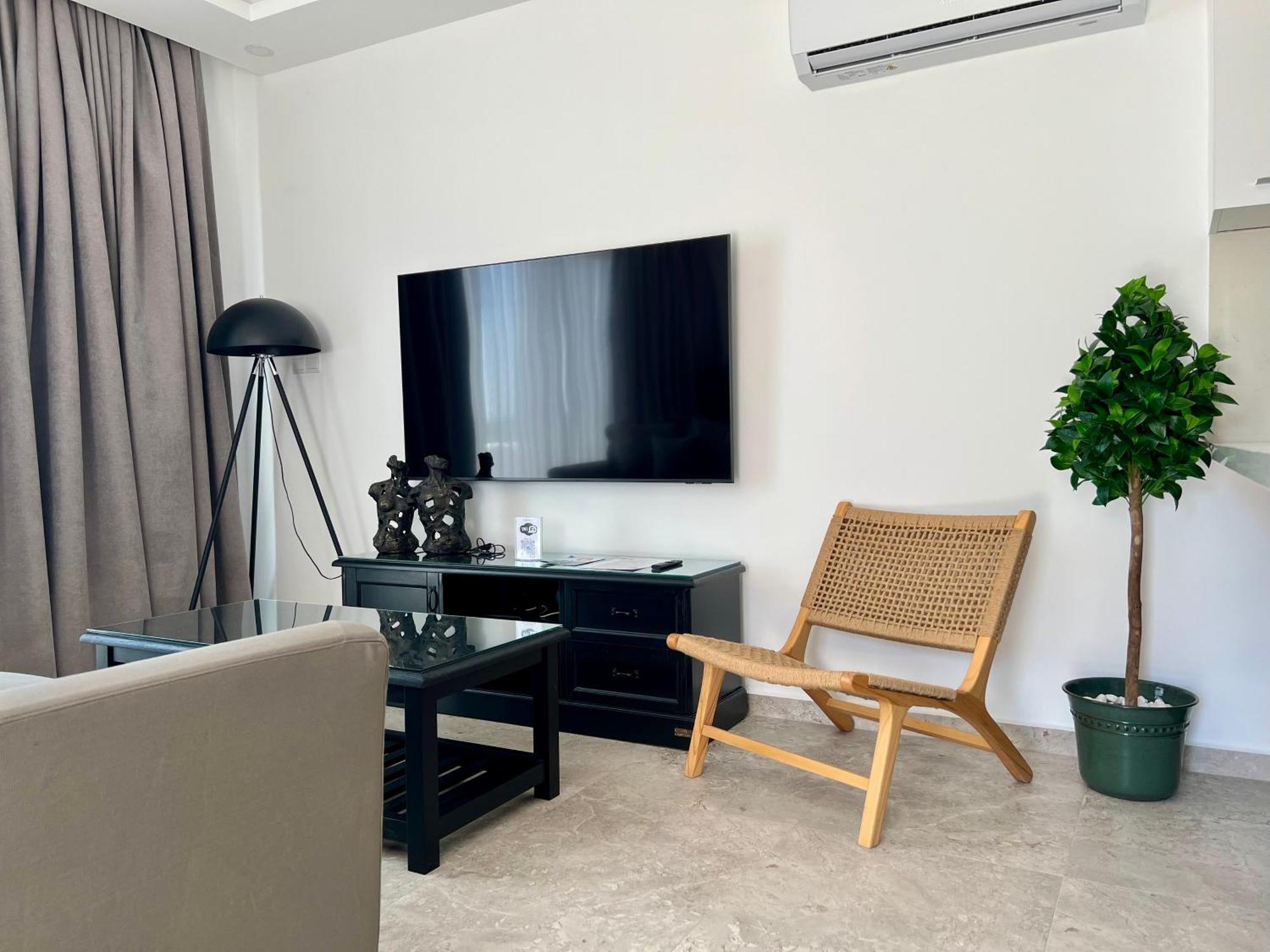 Carrington Holidays Kyrenia  Exterior foto